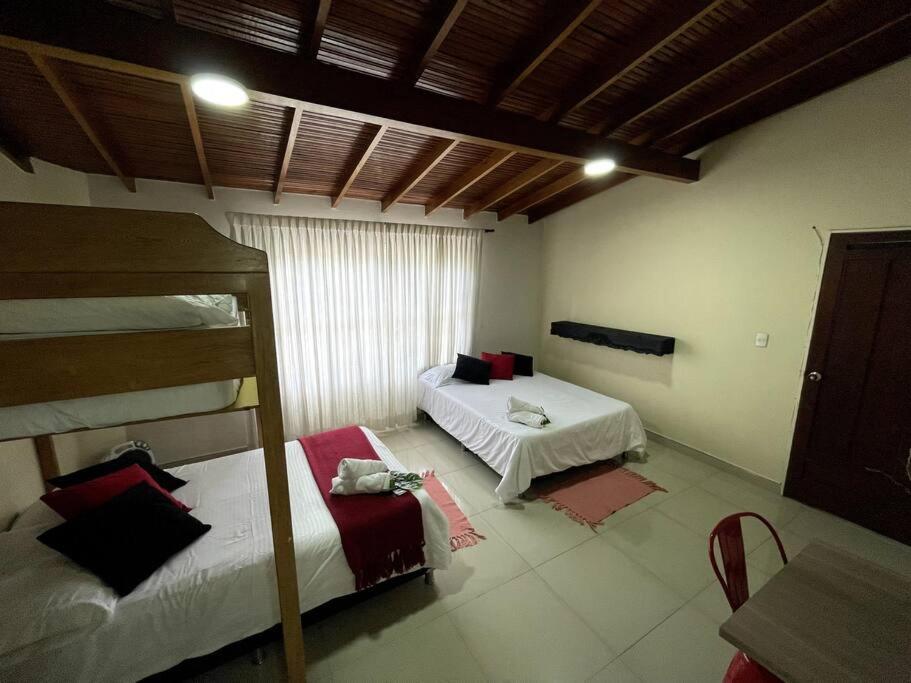 Tu Hogar En 20 Personas * Medellín